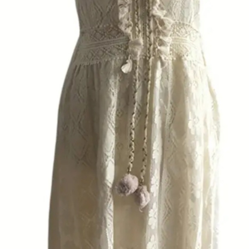 Elegant Beach Dress - Picture 6 of 7